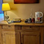 B&B La Tour De La Chapelle - Parking Prive 오베르네