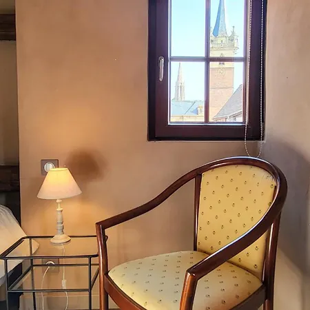 ベッド・アンド・ブレックファスト La Tour De La Chapelle - Parking Prive 3*