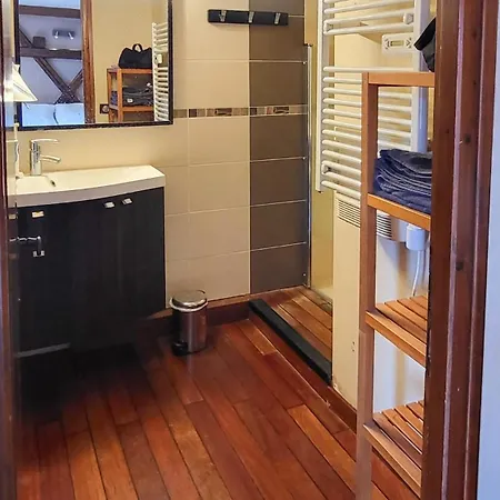 La Tour De La Chapelle - Parking Prive