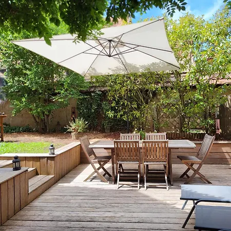 La Tour De La Chapelle - Parking Prive