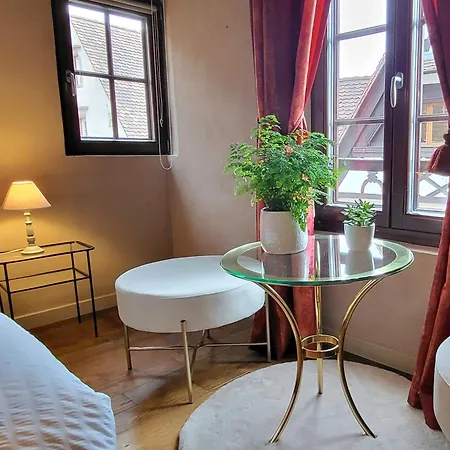 ベッド・アンド・ブレックファスト La Tour De La Chapelle - Parking Prive オベルネ