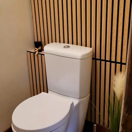 ベッド・アンド・ブレックファスト La Tour De La Chapelle - Parking Prive