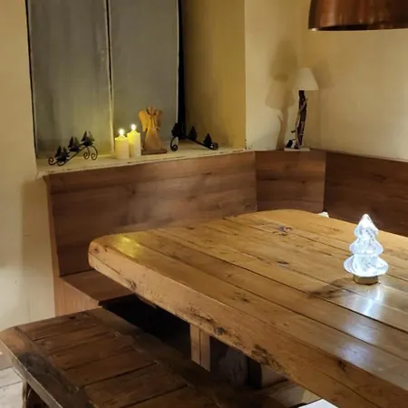 ベッド・アンド・ブレックファスト La Tour De La Chapelle - Parking Prive オベルネ