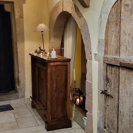 La Tour De La Chapelle - Parking Prive ベッド・アンド・ブレックファスト