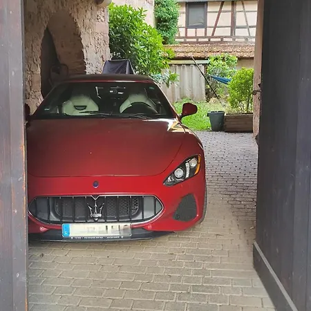 La Tour De La Chapelle - Parking Prive Panzió 3*