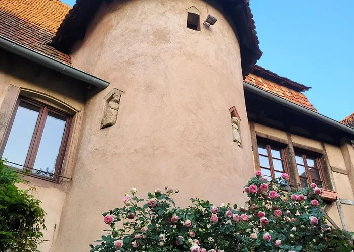 La Tour De La Chapelle - Parking Prive Отель типа 