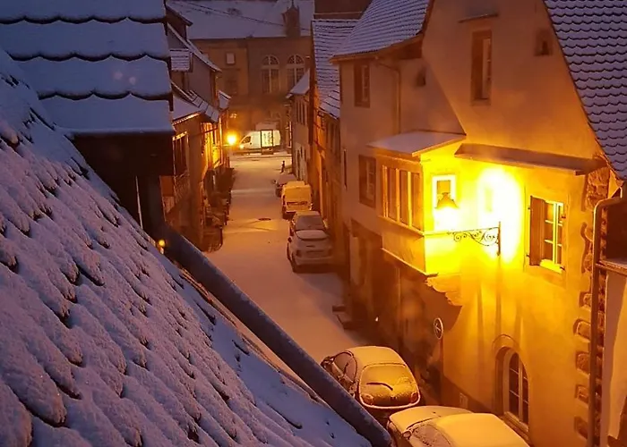 La Tour De La Chapelle - Parking Prive 3*