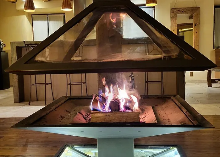 La Tour De La Chapelle - Parking Prive Оберне